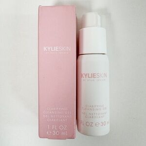 🎉3 for $30🎉 KylieSkin Clarifying Cleansing Gel 30ml